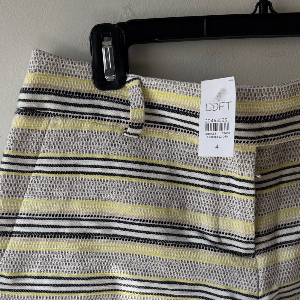 NWT The LOFT Striped Yellow and Black Riviera Women Shorts 4